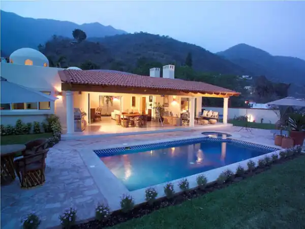 Bienes Raíces en Vista del Lago: Casas de Campo y Precios 2026