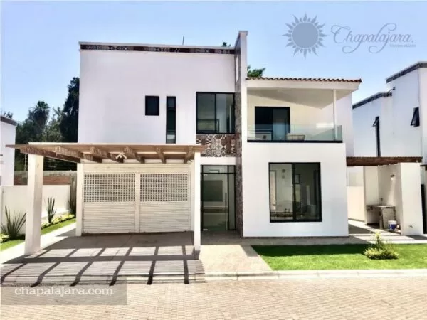 Condominio en Chapala de 3 Recamaras y 3 Baños casa en venta en chapala