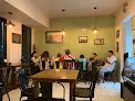 El Rinconcito en Av. Francisco I. Madero 228 en Chapala es un restaurante encantador con meseros amables y eficientes y un interior muy bonito.​