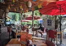 Huerto Café en Hidalgo 212, Chapala, es un lugar para brunch donde la comida, el servicio y el ambiente superan las cinco estrellas.​