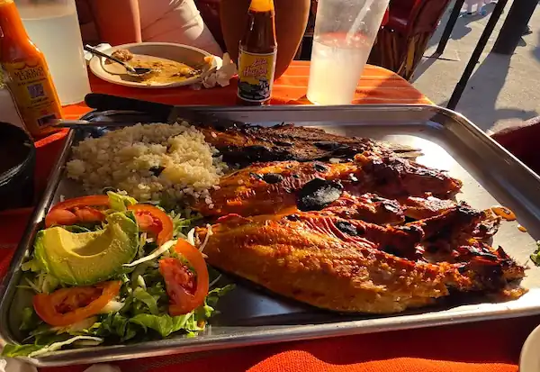 Mariscos Guicho Chapala Menú y Platillos Recomendados