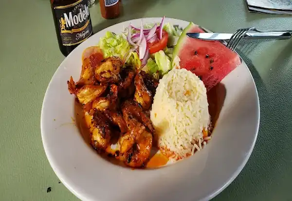Menú de Mariscos y Vista en El Arca de Nicolás