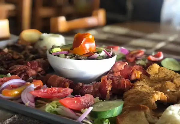 Menú y Experiencia en La Palapa del Guayabo