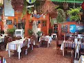 Restaurant Isla Cozumel, en Paseo Ramón Corona 22 en San Juan Cosalá, es un restaurante de mariscos con gran ambiente, excelente comida y servicio algo lento cuando está lleno.