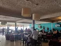 Restaurant La Perla, en Paseo Ramón Corona 19 en Chapala, es un restaurante de mariscos con gran comida, servicio y ambiente.