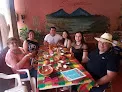 Restaurante El Crucero, en Porfirio Díaz 237 en San Juan Cosalá, es un restaurante mexicano donde los invitados han disfrutado grandes hamburguesas con servicio amable.