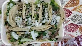 Tacos Don Rubén, en Independencia Sur 174A en Jocotepec, es un favorito local por sus grandes tacos y salsas potentes.