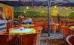 Viva México La Casa de los Granados, en Porfirio Díaz 92 en San Juan Cosalá, es un restaurante mexicano con entorno encantador, servicio atento y comida muy por encima del promedio.