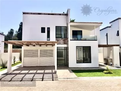 Home in Chapala with 3 room and 3 bath Av. La Estación, Casa 7 Chapala 94